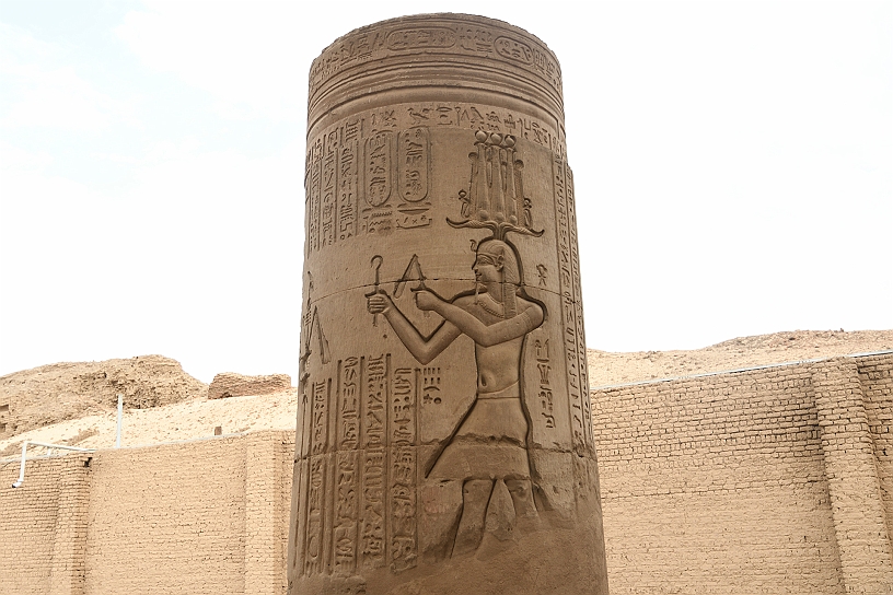 37 MAK_6352.jpg - Il faraone probabilmente Tolomeo XII (62/61 a.C. – 27 marzo 47 a.C.) uno degli ultimi della dinastia tolemaica…